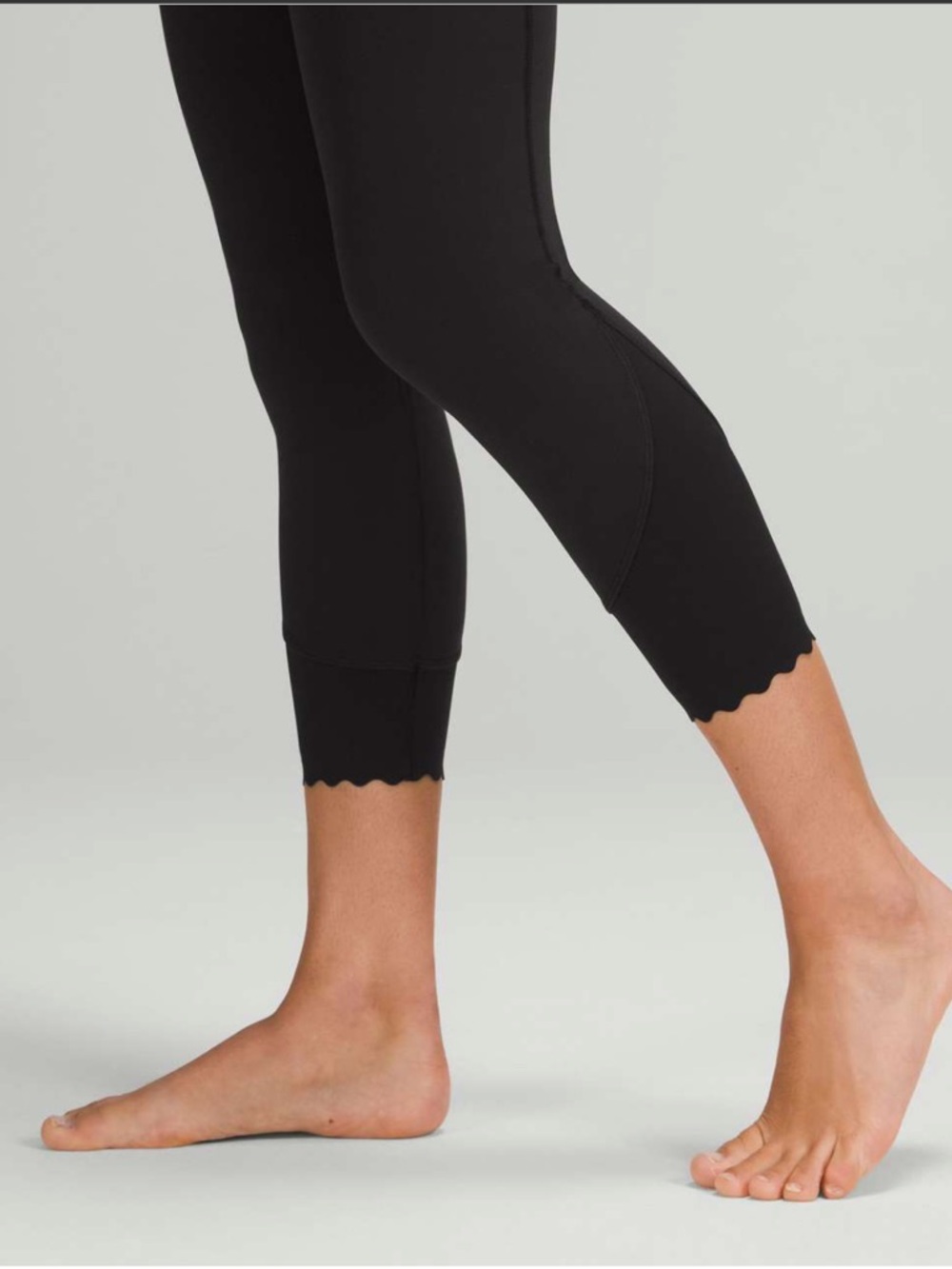 Lululemon Align Scalloped Hem High-Rise Crop 23", Size 2
Black - Picture 2 of 10